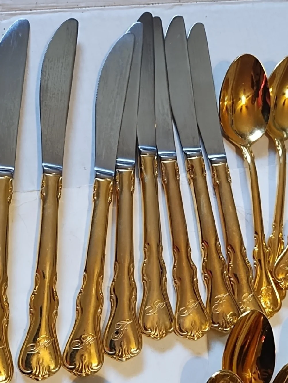 Gold-Tone Stainless Flatware Set - Elegant Home Dining  36 Pc Set - Picture 6 of 12